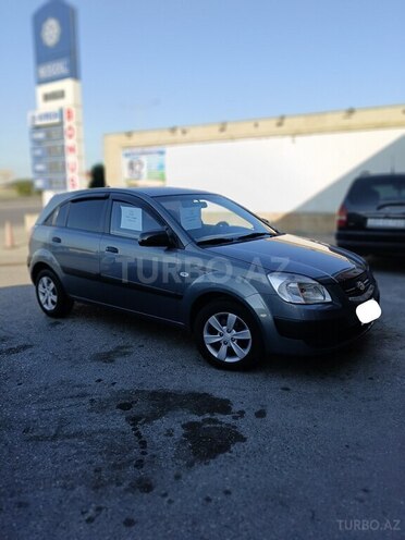 Kia Rio-5