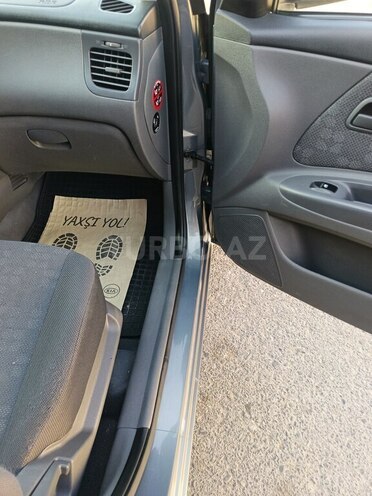 Kia Rio-16