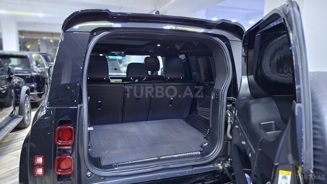 Land Rover Defender-3