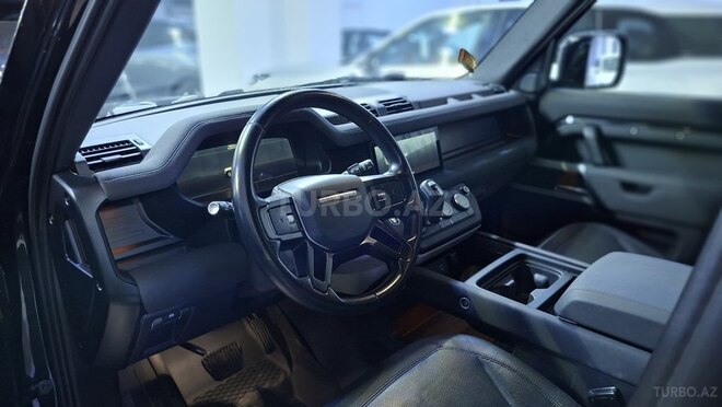Land Rover Defender-5