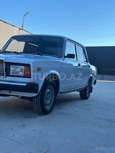 LADA (VAZ) 2107-2