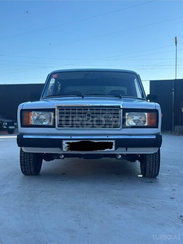 LADA (VAZ) 2107-1