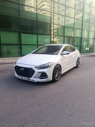 Hyundai Elantra-2