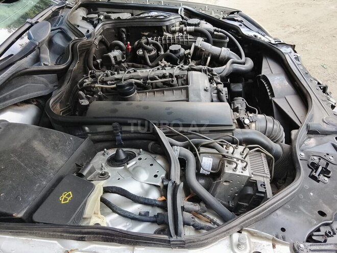 Mercedes E 220-8