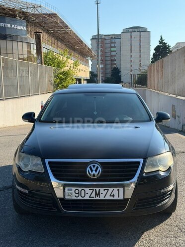 Volkswagen Passat-1