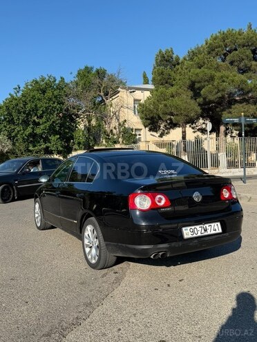 Volkswagen Passat-8