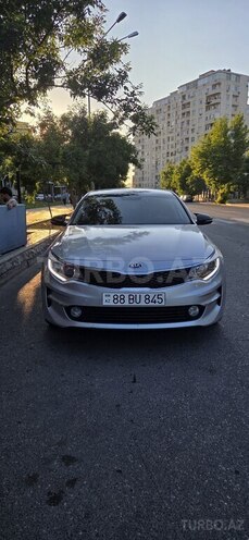Kia K5-1