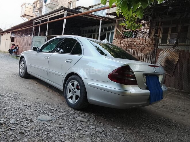 Mercedes E 220-6