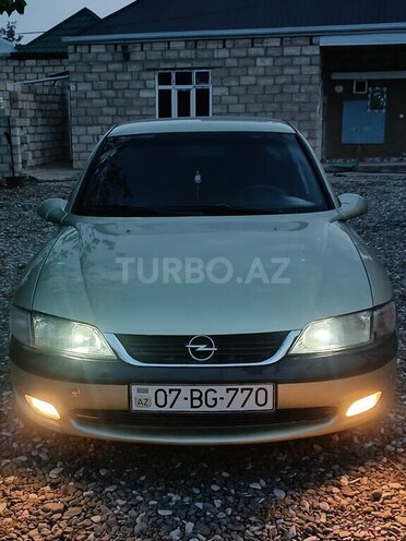 Opel Vectra-3