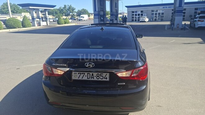 Hyundai Sonata-5