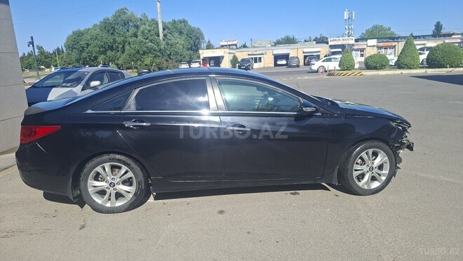 Hyundai Sonata-12