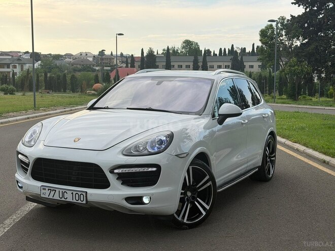 Porsche Cayenne GTS-1