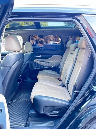 Hyundai Santa Fe-15