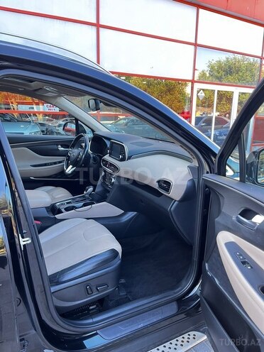 Hyundai Santa Fe-13