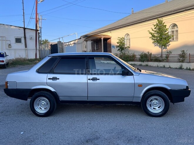 LADA (VAZ) 21099-2