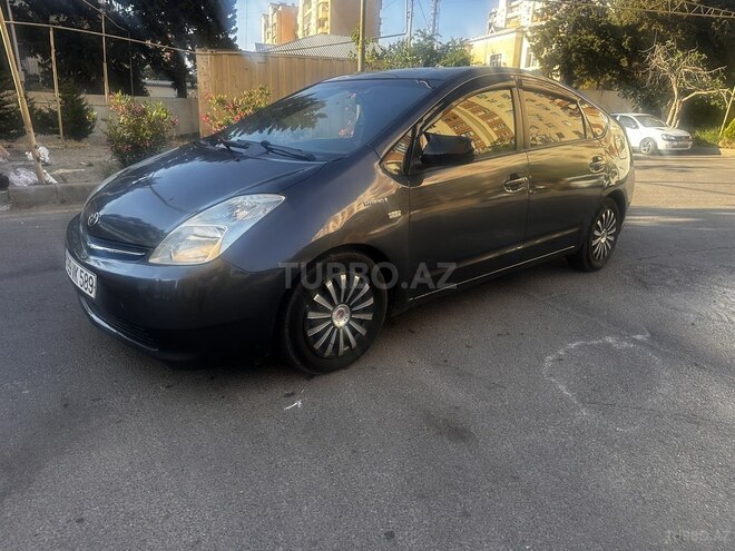 Toyota Prius-2