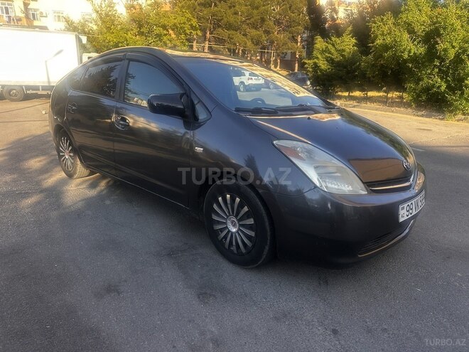 Toyota Prius-3
