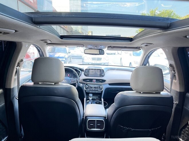 Hyundai Santa Fe-19