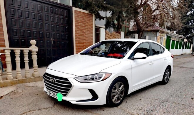 Hyundai Elantra-2