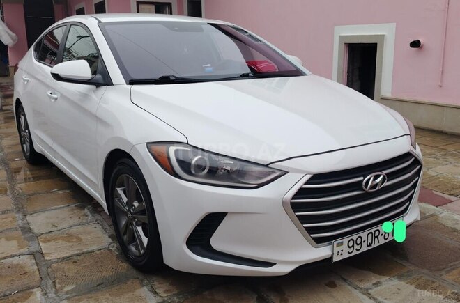 Hyundai Elantra-1