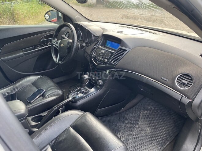 Chevrolet Cruze-10