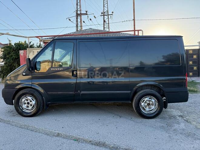 Ford Transit-2