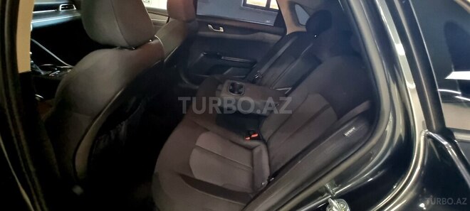 Kia K5-21