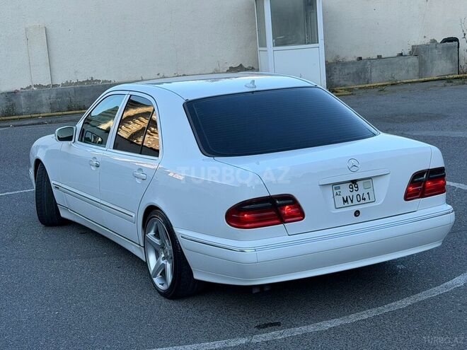 Mercedes E 240-20