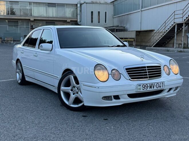 Mercedes E 240-2