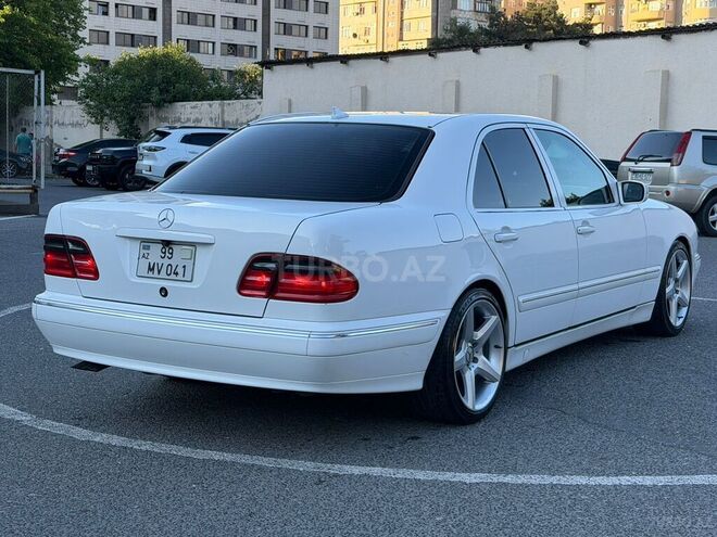 Mercedes E 240-6