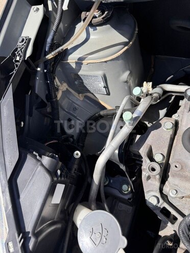 Nissan Note-7