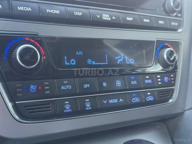 Hyundai Sonata-10