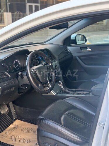 Hyundai Sonata-6