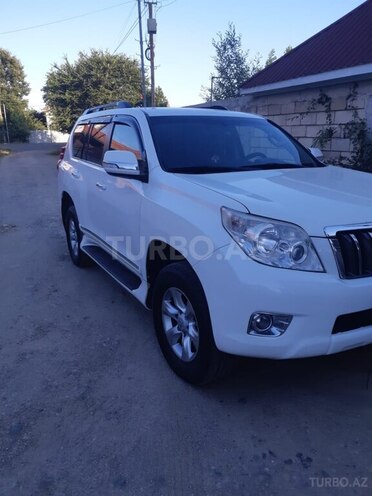 Toyota Land Cruiser Prado-4