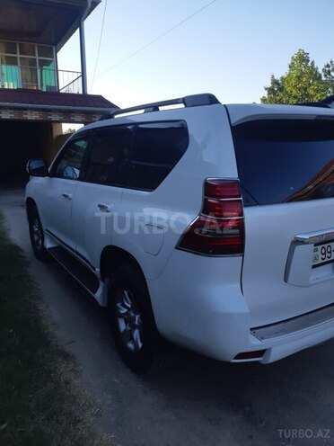 Toyota Land Cruiser Prado-6