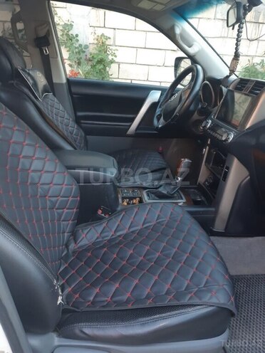 Toyota Land Cruiser Prado-7