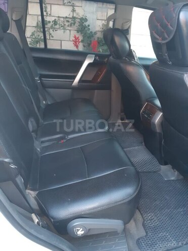 Toyota Land Cruiser Prado-9
