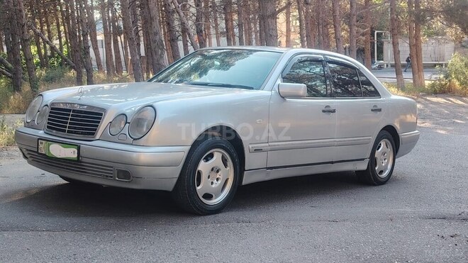 Mercedes E 220-9