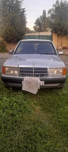 Mercedes 190-2