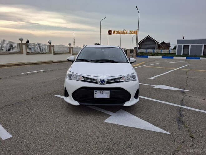Toyota Corolla Fielder-1