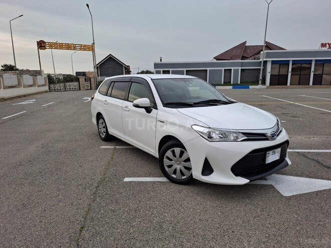 Toyota Corolla Fielder-5