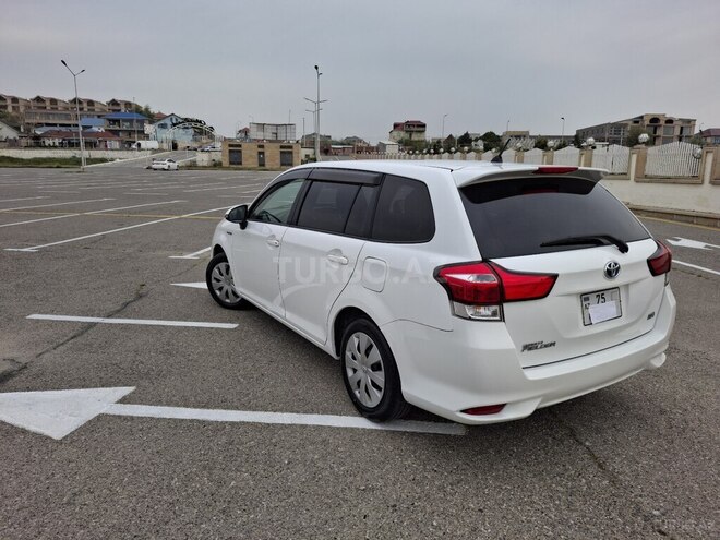 Toyota Corolla Fielder-7