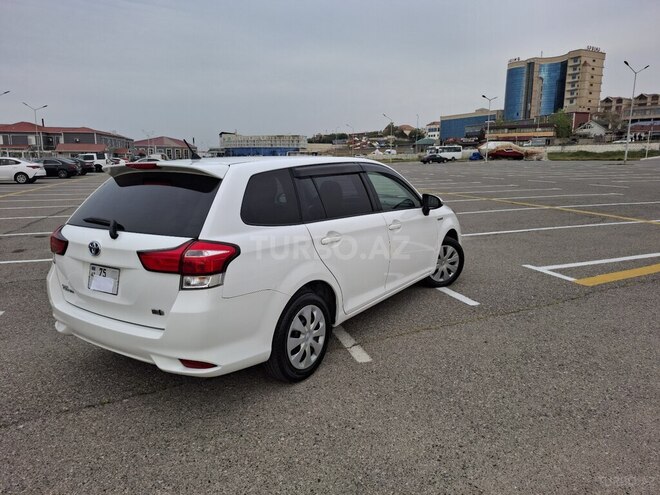Toyota Corolla Fielder-8