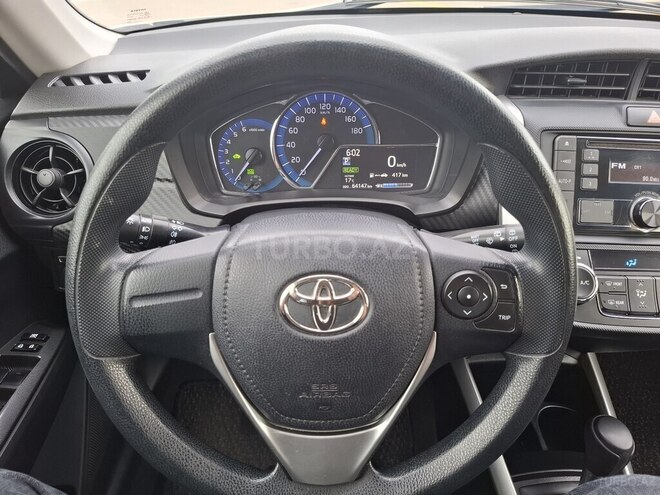 Toyota Corolla Fielder-13