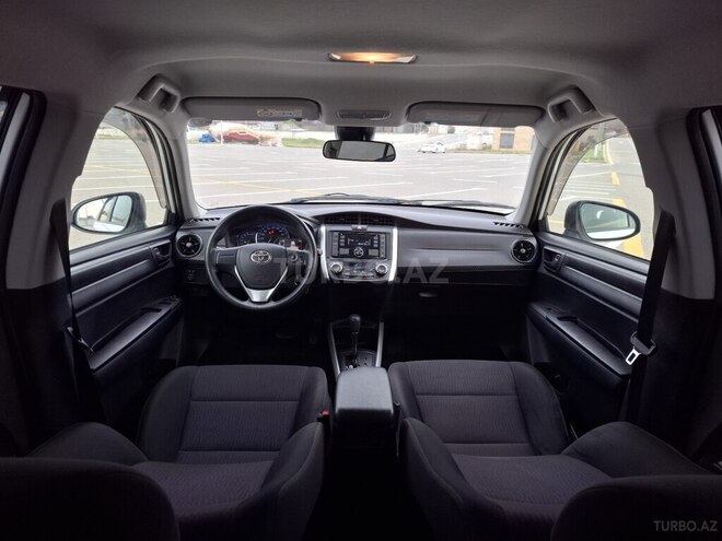 Toyota Corolla Fielder-19
