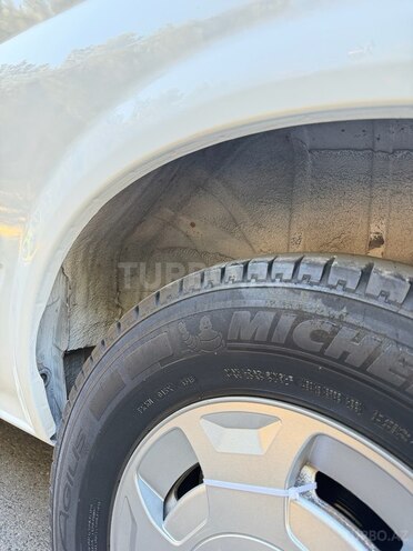 Ford Transit-14