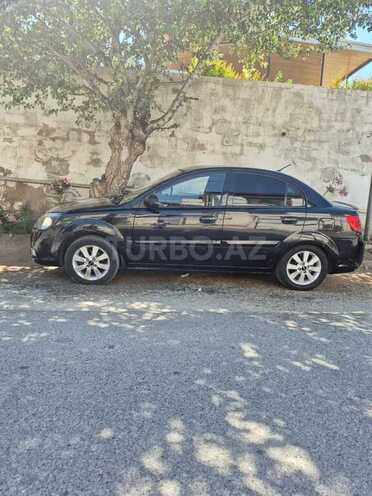 Kia Rio-5