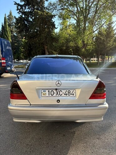 Mercedes C 180-4