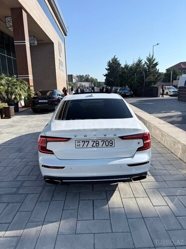 Volvo S60-6