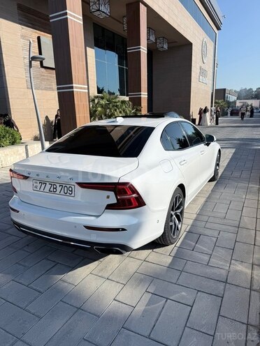 Volvo S60-7